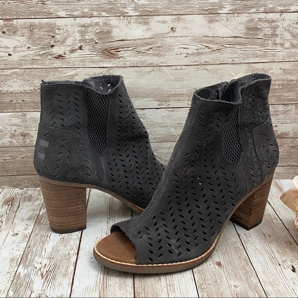 TOMS Majorca Open Toe Gray Perforated Booties Size 7 - Picture 6 of 16